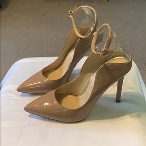 Jessica Simpson Nude/Clear Leather Heels